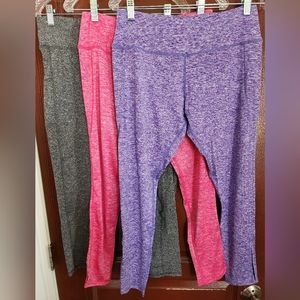 Three-fer!  3 pairs capri-length leggings size XL & 1X